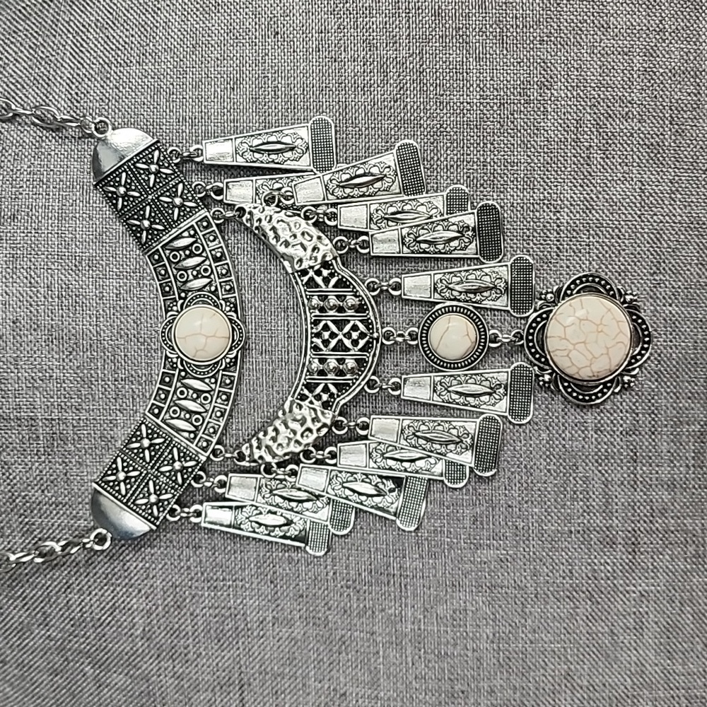 New Silver Toned Statement Necklace